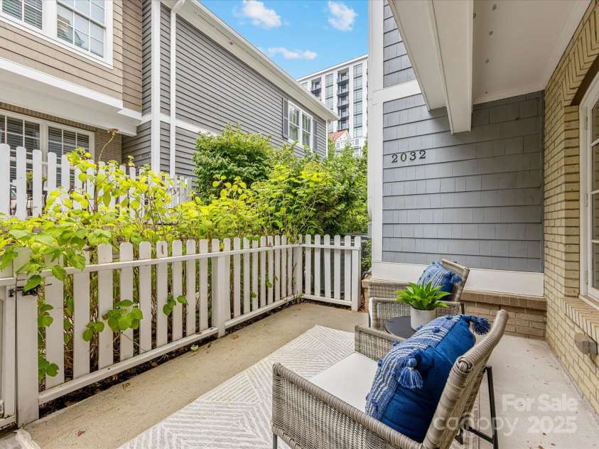 2032 Euclid Avenue, Charlotte, NC 28203.  MLS# CAR4290792, YatesRealty ID 35274. 