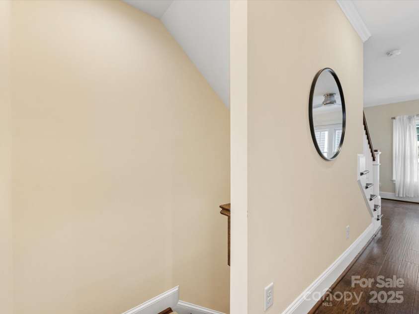 2032 Euclid Avenue, Charlotte, NC 28203.  MLS# CAR4290792, YatesRealty ID 35274. 