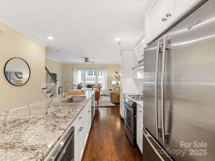 2032 Euclid Avenue, Charlotte, NC 28203.  MLS# CAR4290792, YatesRealty ID 35274. 