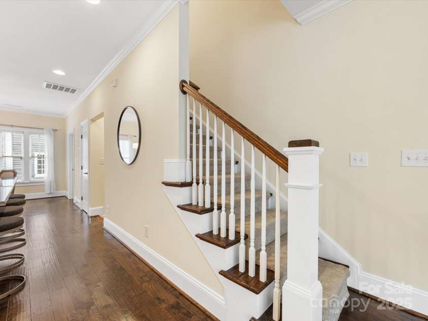 2032 Euclid Avenue, Charlotte, NC 28203.  MLS# CAR4290792, YatesRealty ID 35274. 
