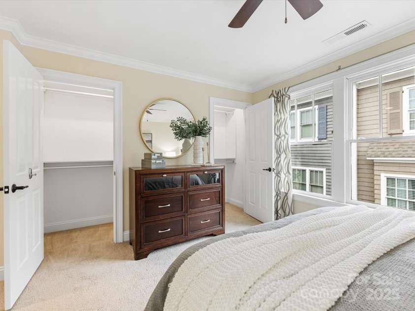 2032 Euclid Avenue, Charlotte, NC 28203.  MLS# CAR4290792, YatesRealty ID 35274. 