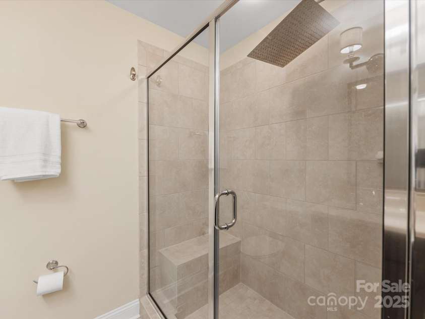 2032 Euclid Avenue, Charlotte, NC 28203.  MLS# CAR4290792, YatesRealty ID 35274. 