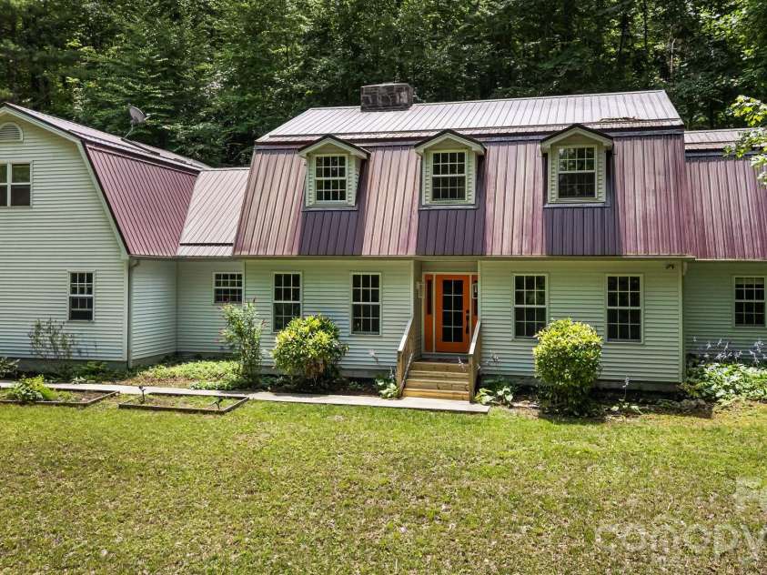 94 Paradise Cove Road, Penrose, NC 28766.  MLS# CAR4391944, YatesRealty ID 35275. 