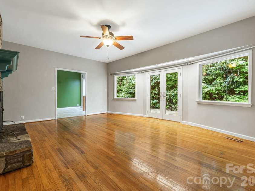 94 Paradise Cove Road, Penrose, NC 28766.  MLS# CAR4391944, YatesRealty ID 35275. 