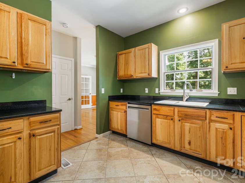 94 Paradise Cove Road, Penrose, NC 28766.  MLS# CAR4391944, YatesRealty ID 35275. 