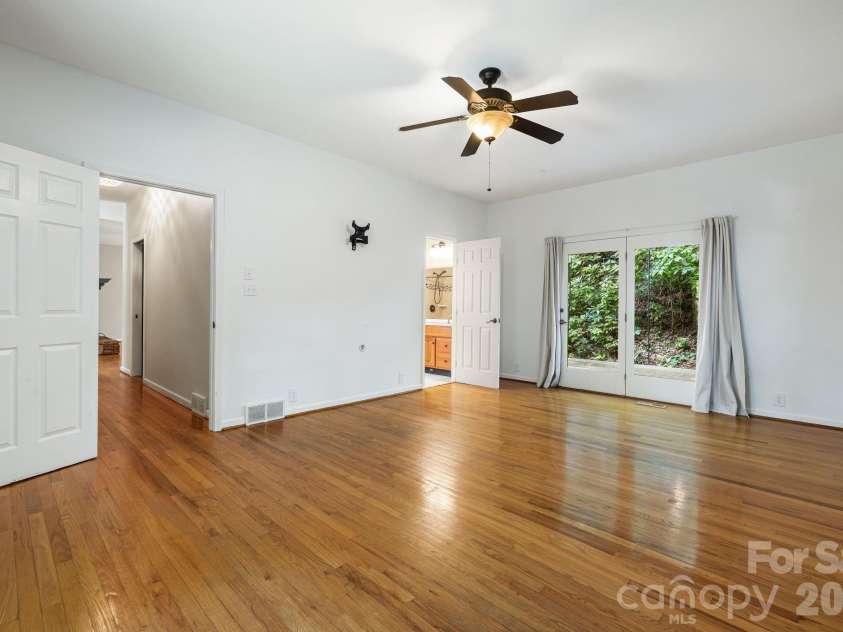 94 Paradise Cove Road, Penrose, NC 28766.  MLS# CAR4391944, YatesRealty ID 35275. 