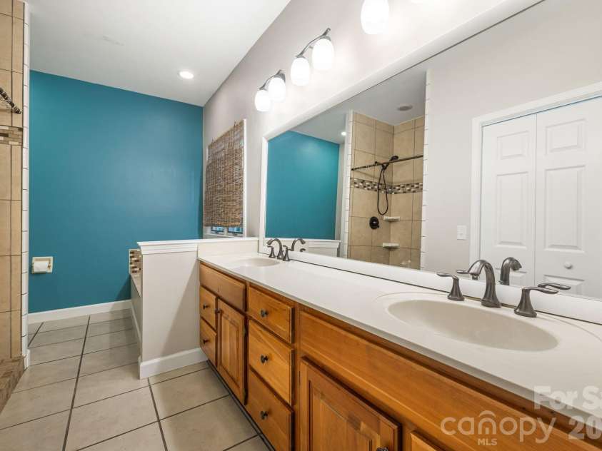 94 Paradise Cove Road, Penrose, NC 28766.  MLS# CAR4391944, YatesRealty ID 35275. 