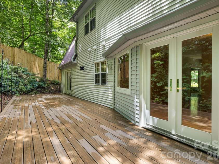 94 Paradise Cove Road, Penrose, NC 28766.  MLS# CAR4391944, YatesRealty ID 35275. 