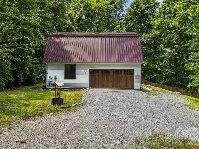 94 Paradise Cove Road, Penrose, NC 28766.  MLS# CAR4391944, YatesRealty ID 35275. 