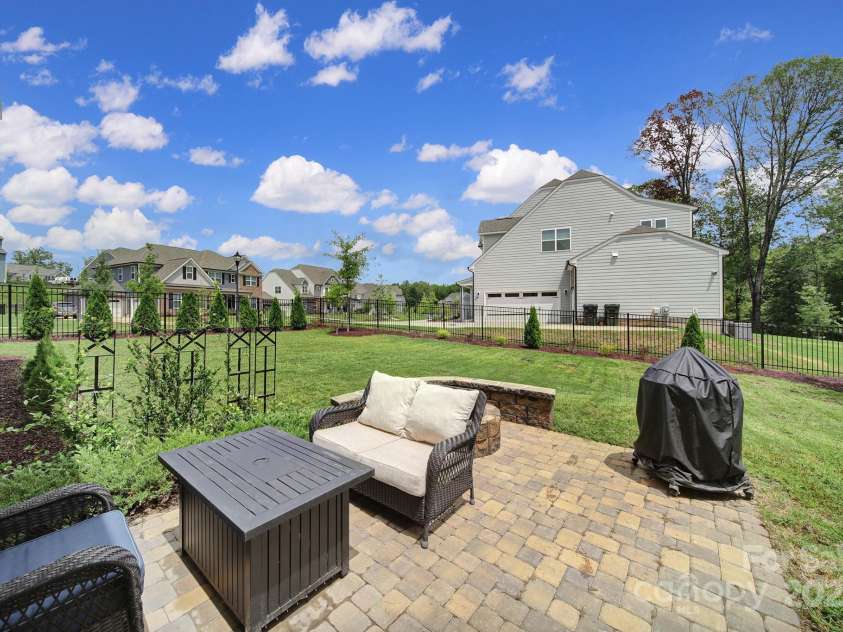 17350 Monocacy Boulevard, Huntersville, NC 28078.  MLS# CAR4289190, YatesRealty ID 35277. 
