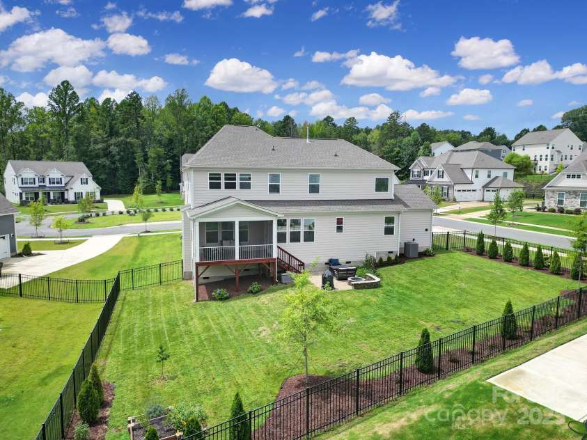 17350 Monocacy Boulevard, Huntersville, NC 28078.  MLS# CAR4289190, YatesRealty ID 35277. 