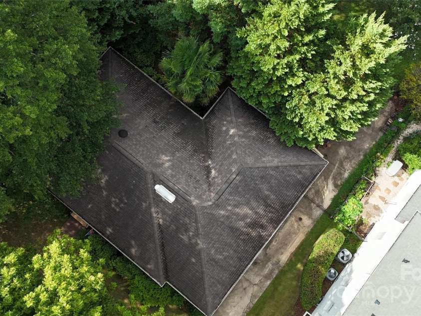 1960 Maryland Avenue, Charlotte, NC 28209.  MLS# CAR4282355, YatesRealty ID 35278. 1960 Maryland AveCharlotte NC