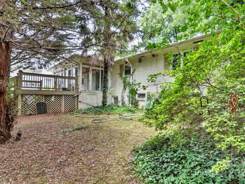 1960 Maryland Avenue, Charlotte, NC 28209.  MLS# CAR4282355, YatesRealty ID 35278. Back of Home1960 Maryland AveMyers ParkCharlotte NC