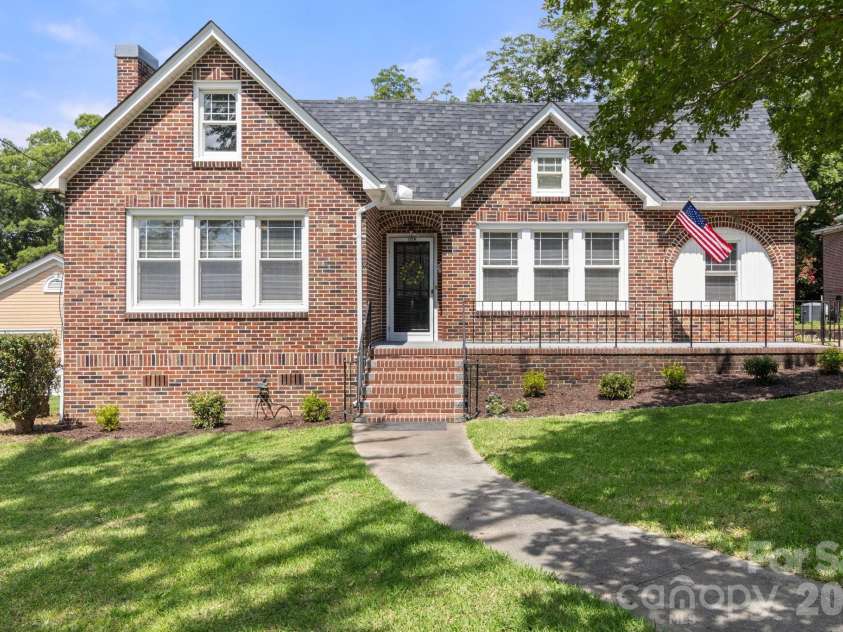108 Reedy Street, Chester, SC 29706.  MLS# CAR4393209, YatesRealty ID 35279. 