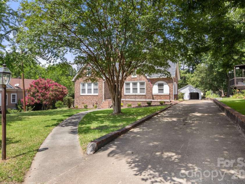 108 Reedy Street, Chester, SC 29706.  MLS# CAR4393209, YatesRealty ID 35279. 