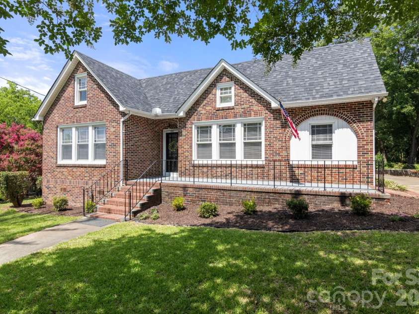 108 Reedy Street, Chester, SC 29706.  MLS# CAR4393209, YatesRealty ID 35279. 