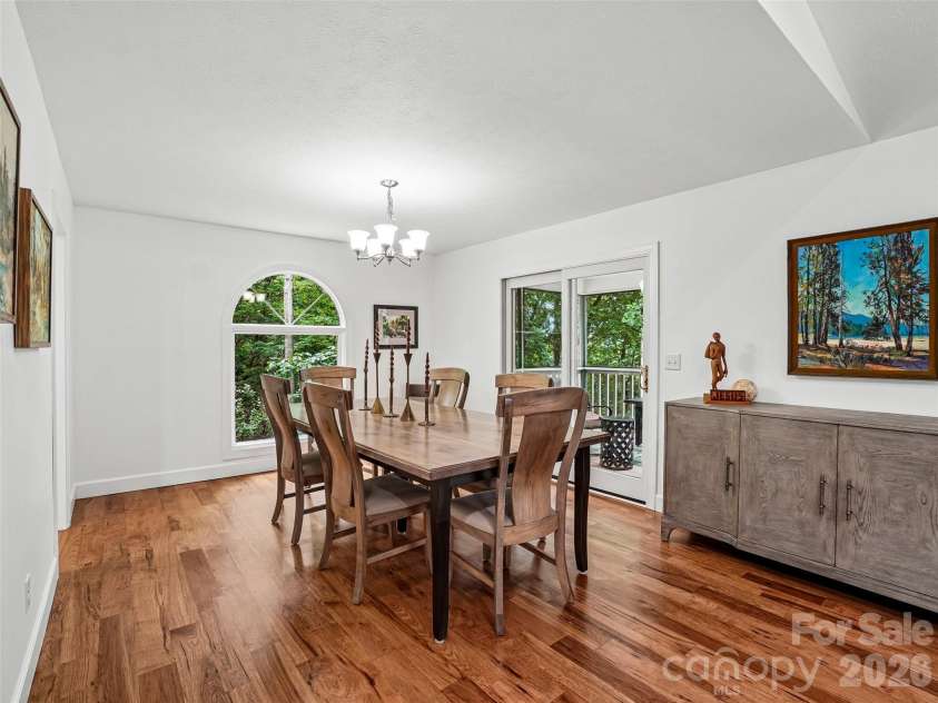 10 Chestnut Top Circle, Mills River, NC 28759.  MLS# CAR4392677, YatesRealty ID 35280. 