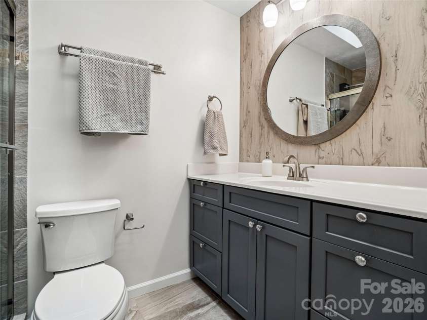 10 Chestnut Top Circle, Mills River, NC 28759.  MLS# CAR4392677, YatesRealty ID 35280. 