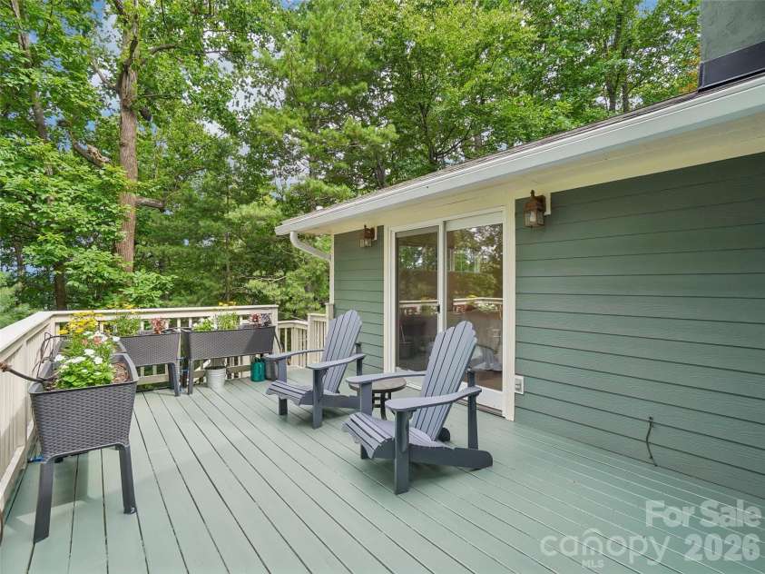 10 Chestnut Top Circle, Mills River, NC 28759.  MLS# CAR4392677, YatesRealty ID 35280. 