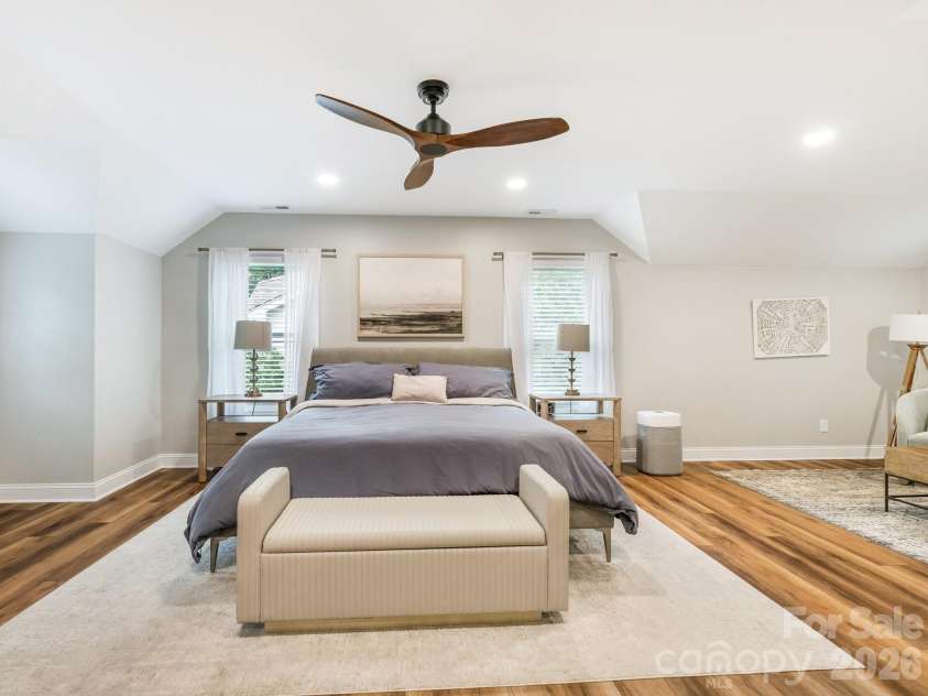 6801 Rollingridge Drive, Charlotte, NC 28211.  MLS# CAR4388041, YatesRealty ID 35281. 