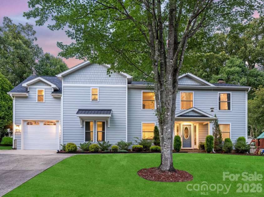 6801 Rollingridge Drive, Charlotte, NC 28211.  MLS# CAR4388041, YatesRealty ID 35281. 