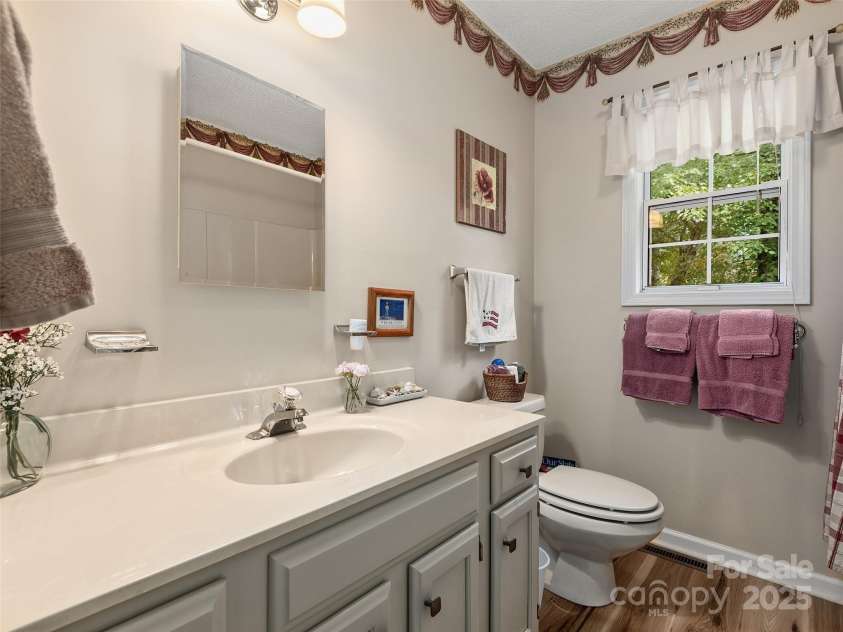 3 Wentworth Court, Etowah, NC 28729.  MLS# CAR4297402, YatesRealty ID 35283. 2nd Full Vath