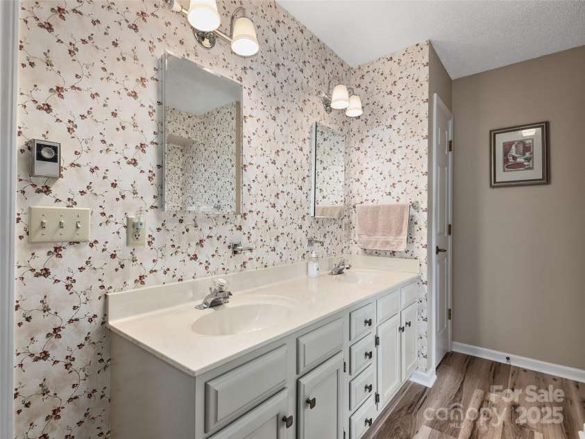 3 Wentworth Court, Etowah, NC 28729.  MLS# CAR4297402, YatesRealty ID 35283. Double vanities