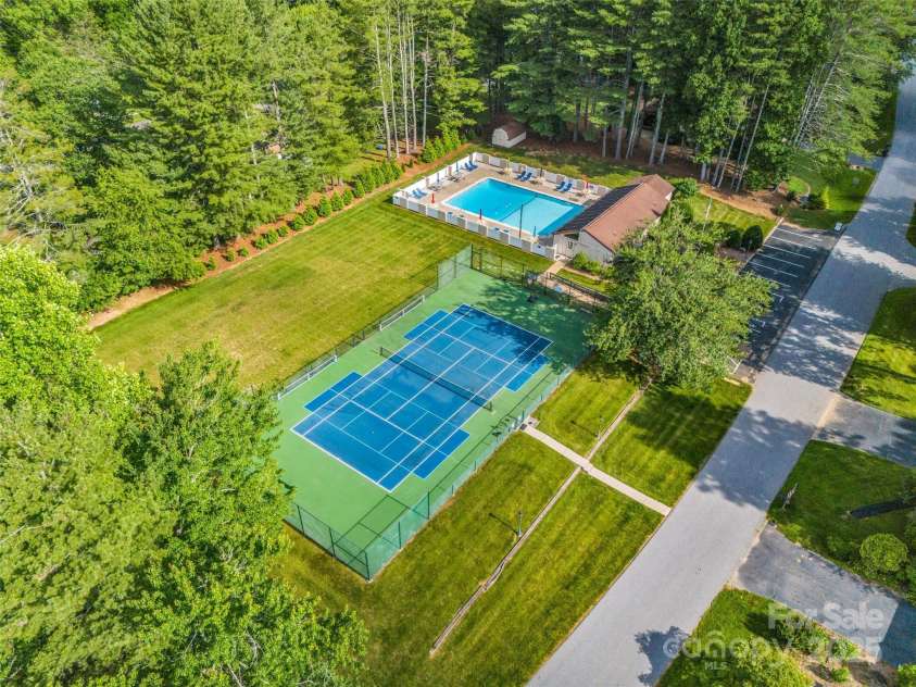 3 Wentworth Court, Etowah, NC 28729.  MLS# CAR4297402, YatesRealty ID 35283. Tennis/Pickleball Courts also right around the corner!