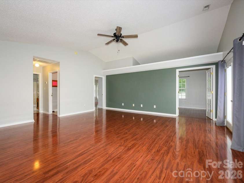 4821 Renfrew Drive, Concord, NC 28027.  MLS# CAR4396998, YatesRealty ID 35283. 