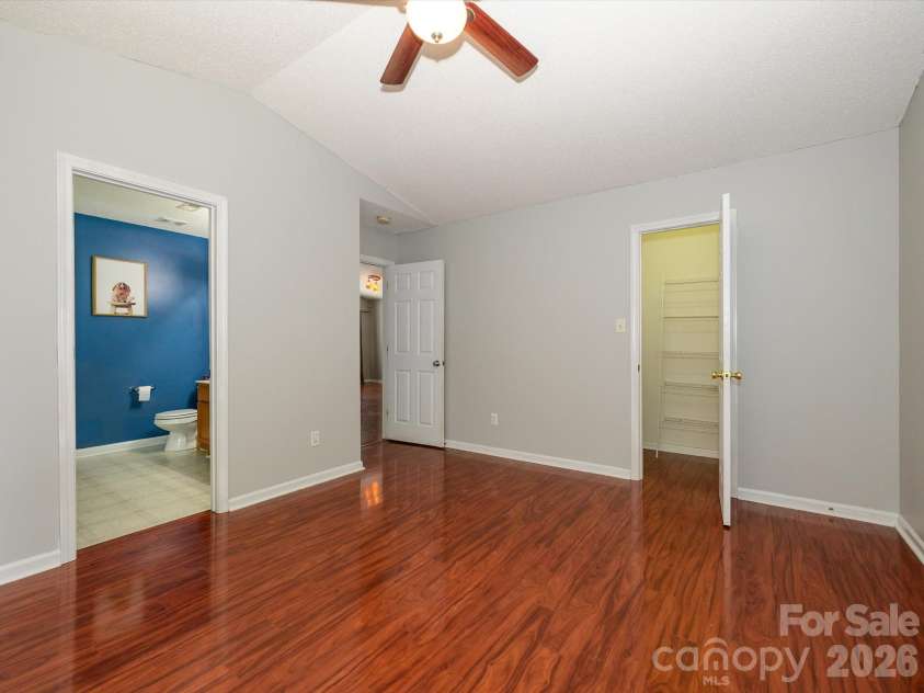 4821 Renfrew Drive, Concord, NC 28027.  MLS# CAR4396998, YatesRealty ID 35283. 