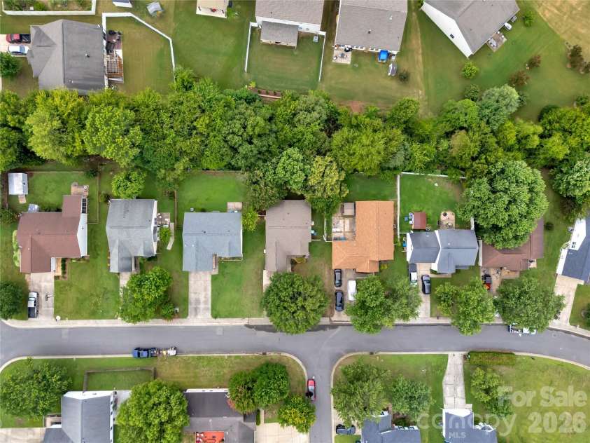 4821 Renfrew Drive, Concord, NC 28027.  MLS# CAR4396998, YatesRealty ID 35283. 