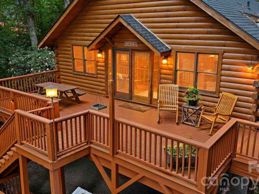 176 Ravens View, Boone, NC 28607.  MLS# CAR4398547, YatesRealty ID 35286. 