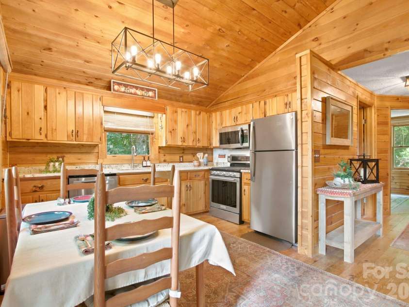 176 Ravens View, Boone, NC 28607.  MLS# CAR4398547, YatesRealty ID 35286. 