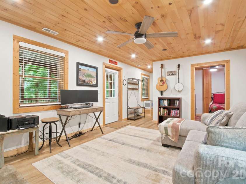 176 Ravens View, Boone, NC 28607.  MLS# CAR4398547, YatesRealty ID 35286. 