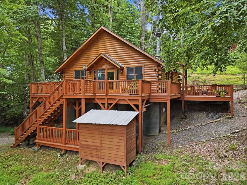 176 Ravens View, Boone, NC 28607.  MLS# CAR4398547, YatesRealty ID 35286. 