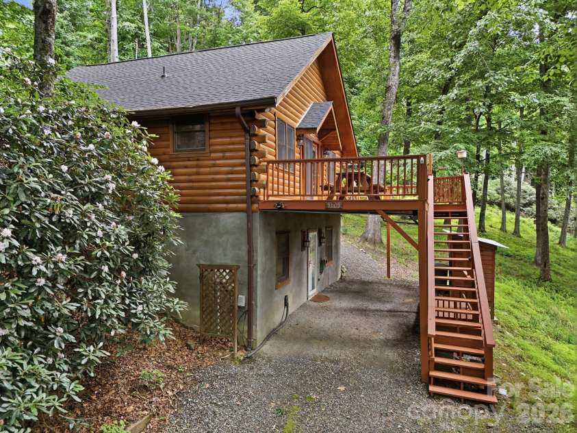 176 Ravens View, Boone, NC 28607.  MLS# CAR4398547, YatesRealty ID 35286. 