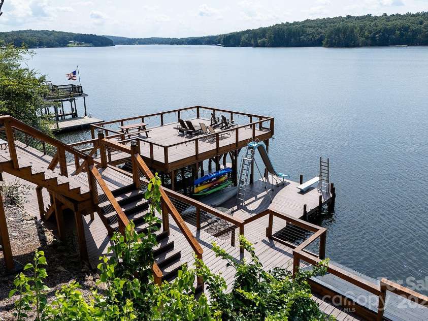279 Lakewood Circle, Troy, NC 27371.  MLS# CAR4297868, YatesRealty ID 35286. 