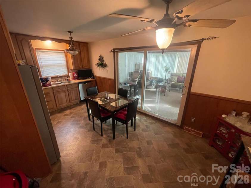 3133 Rosehill Drive, Charlotte, NC 28212.  MLS# CAR4398573, YatesRealty ID 35287. 