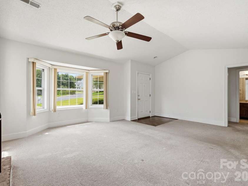 2914 Huckleberry Hill Drive, Fort Mill, SC 29715.  MLS# CAR4398954, YatesRealty ID 35289. 