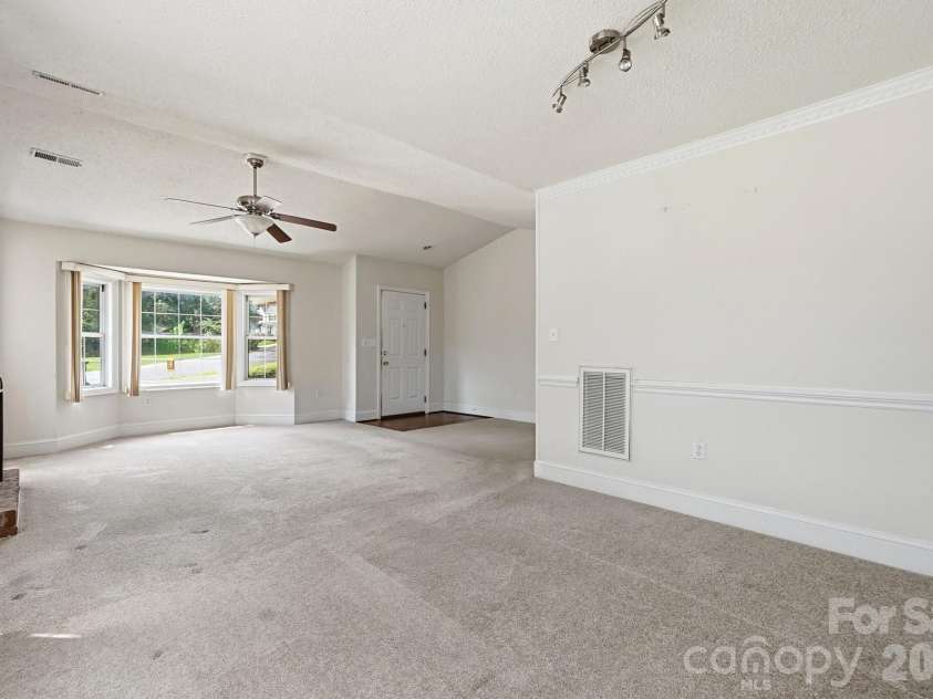 2914 Huckleberry Hill Drive, Fort Mill, SC 29715.  MLS# CAR4398954, YatesRealty ID 35289. 