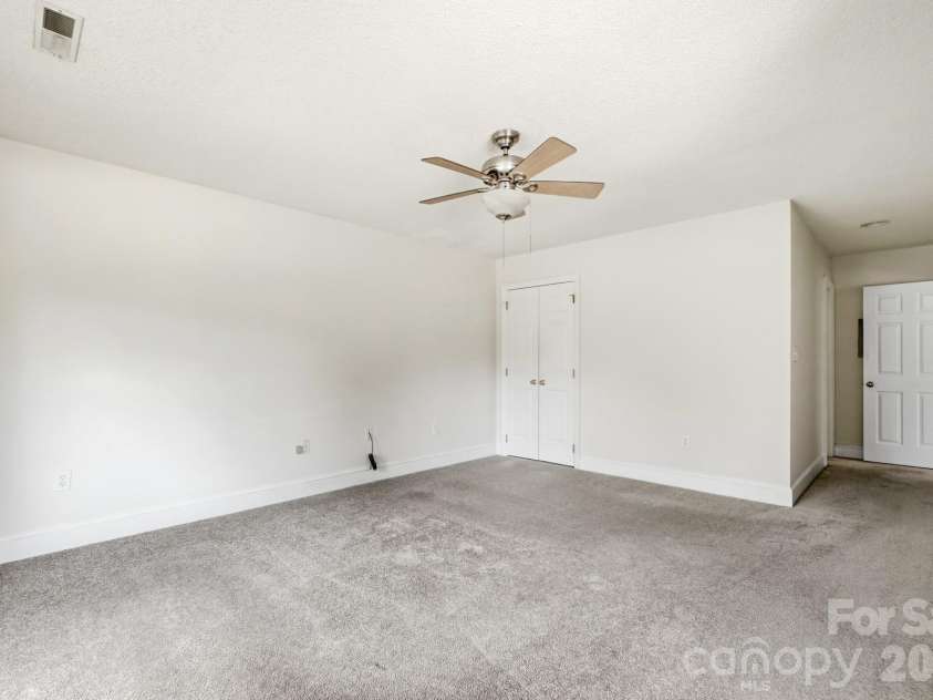 2914 Huckleberry Hill Drive, Fort Mill, SC 29715.  MLS# CAR4398954, YatesRealty ID 35289. 
