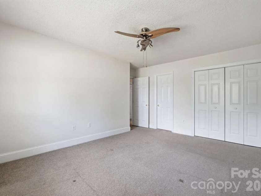 2914 Huckleberry Hill Drive, Fort Mill, SC 29715.  MLS# CAR4398954, YatesRealty ID 35289. 
