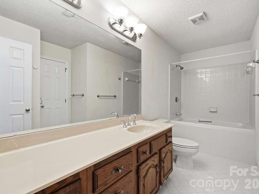 2914 Huckleberry Hill Drive, Fort Mill, SC 29715.  MLS# CAR4398954, YatesRealty ID 35289. 