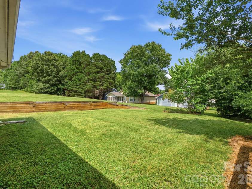 2914 Huckleberry Hill Drive, Fort Mill, SC 29715.  MLS# CAR4398954, YatesRealty ID 35289. 