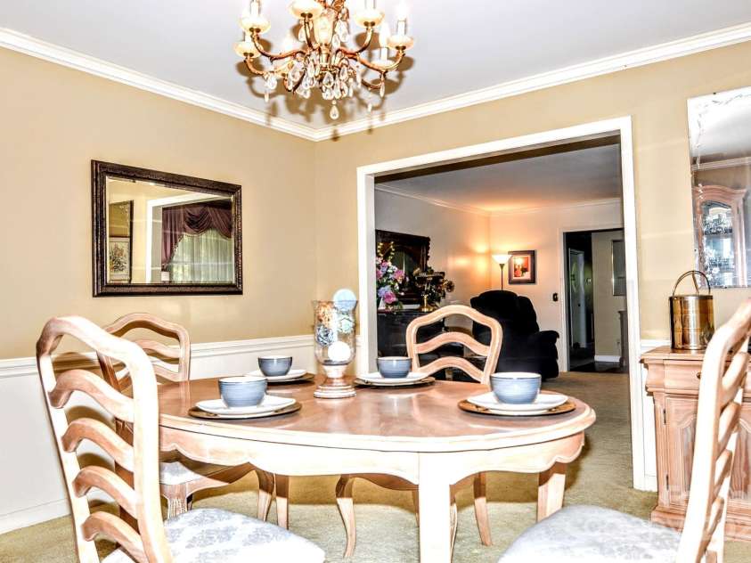 10802 Chestnut Hill Drive, Matthews, NC 28105.  MLS# CAR4319226, YatesRealty ID 3529. 