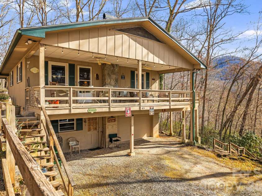 65 Roy Lane, Black Mountain, NC 28711.  MLS# CAR4328651, YatesRealty ID 3529. 