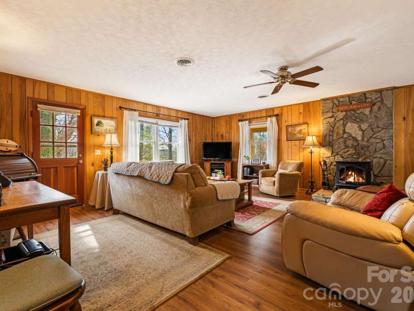 65 Roy Lane, Black Mountain, NC 28711.  MLS# CAR4328651, YatesRealty ID 3529. 