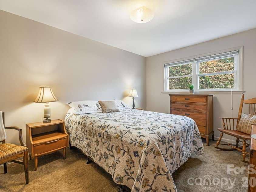 65 Roy Lane, Black Mountain, NC 28711.  MLS# CAR4328651, YatesRealty ID 3529. 