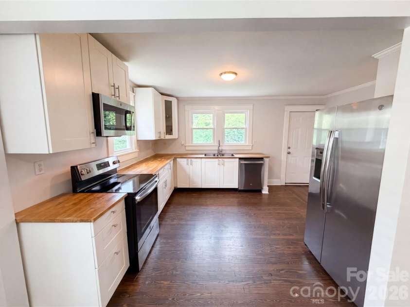 519 Rose Avenue, Kannapolis, NC 28083.  MLS# CAR4399463, YatesRealty ID 35290. 