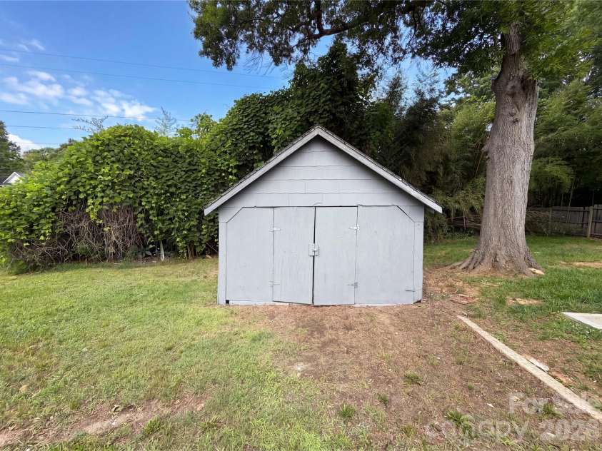 519 Rose Avenue, Kannapolis, NC 28083.  MLS# CAR4399463, YatesRealty ID 35290. 